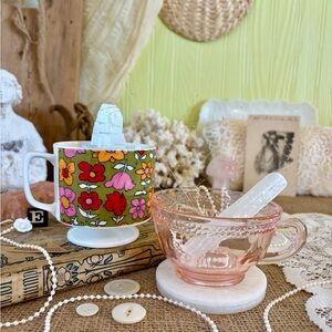 Vintage Mismatched Mugs 💕 Unique Home Decor / Kitchen / Coffee / Tea / Retro